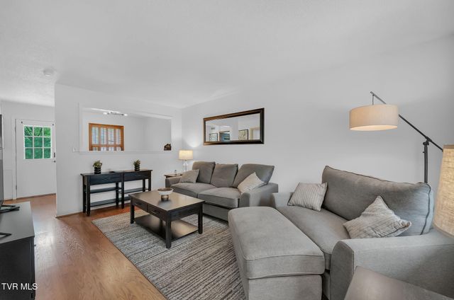 1705 West Lakeview Drive Apt 1, Johnson City, TN 37601