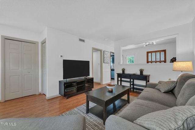 1705 West Lakeview Drive Apt 1, Johnson City, TN 37601