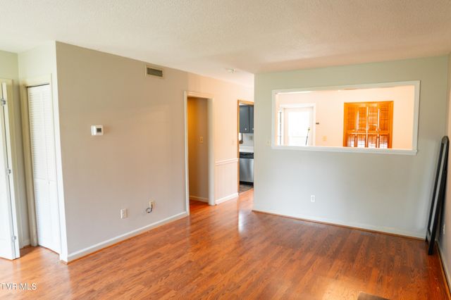 1705 West Lakeview Drive Apt 1, Johnson City, TN 37601