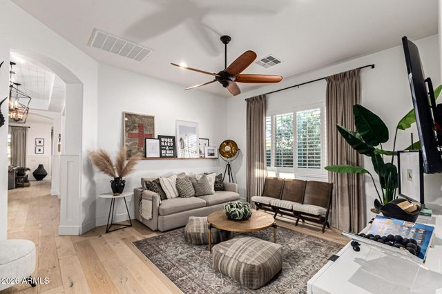 3904 E CAROB Drive, Gilbert, AZ 85298