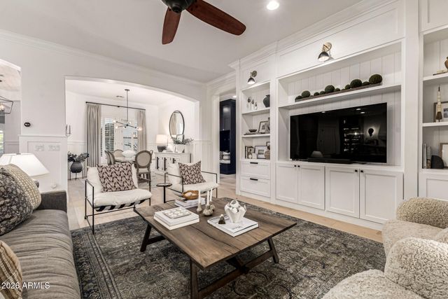 3904 E CAROB Drive, Gilbert, AZ 85298