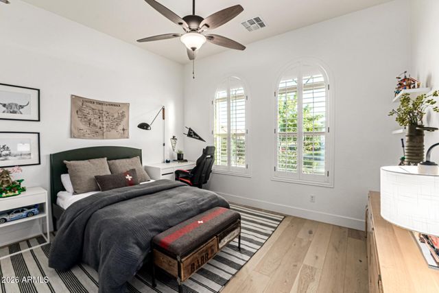 3904 E CAROB Drive, Gilbert, AZ 85298