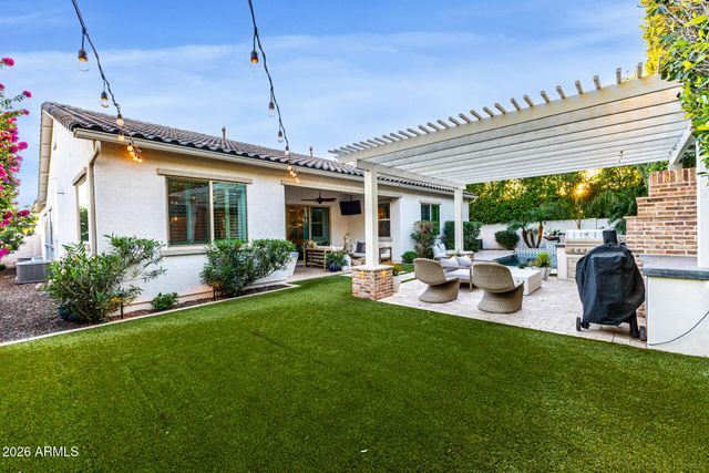 3904 E CAROB Drive, Gilbert, AZ 85298