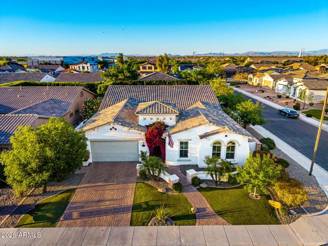 3904 E CAROB Drive, Gilbert, AZ 85298