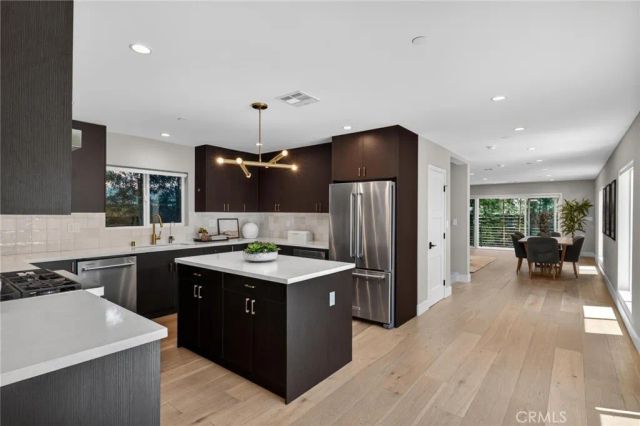 4248 Mclaughlin Avenue, Los Angeles, CA 90066
