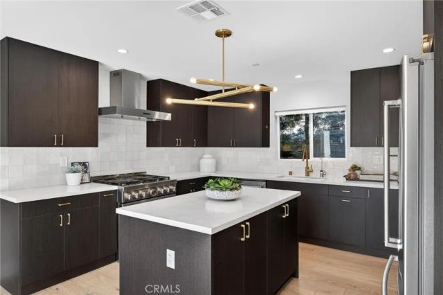 4248 Mclaughlin Avenue, Los Angeles, CA 90066