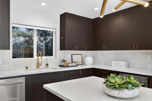 4248 Mclaughlin Avenue, Los Angeles, CA 90066