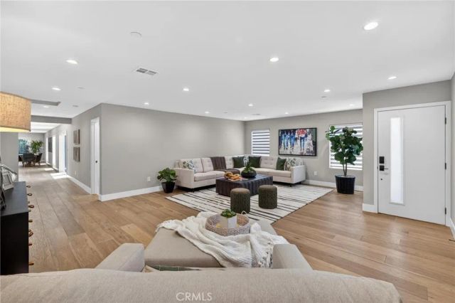 4248 Mclaughlin Avenue, Los Angeles, CA 90066