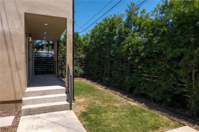 4248 Mclaughlin Avenue, Los Angeles, CA 90066