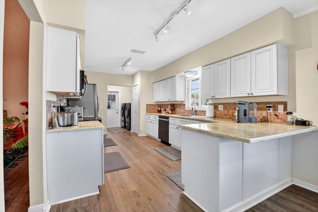 10260 Greentrail Drive N, Boynton Beach, FL 33436