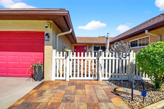 10260 Greentrail Drive N, Boynton Beach, FL 33436