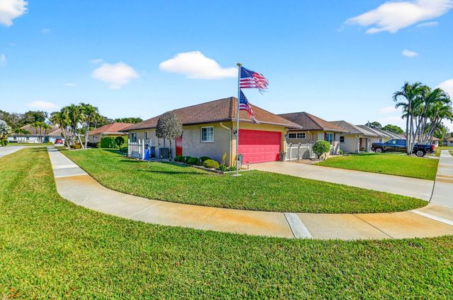 10260 Greentrail Drive N, Boynton Beach, FL 33436