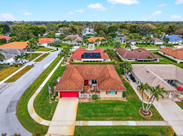 10260 Greentrail Drive N, Boynton Beach, FL 33436