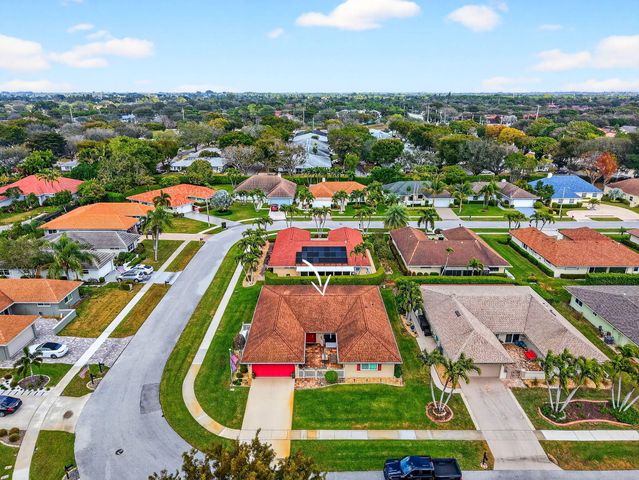 10260 Greentrail Drive N, Boynton Beach, FL 33436