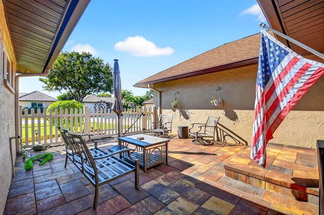 10260 Greentrail Drive N, Boynton Beach, FL 33436