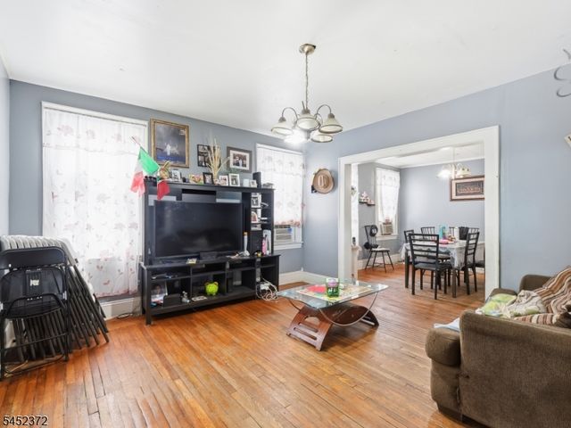 745 Jersey Ave, Elizabeth City, NJ 07202