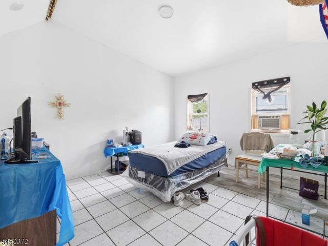 745 Jersey Ave, Elizabeth City, NJ 07202