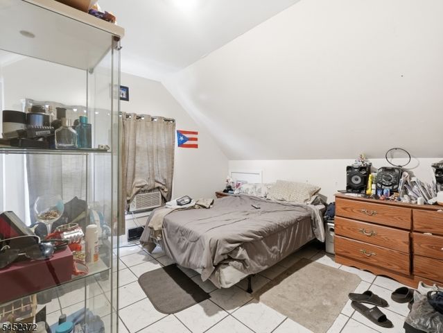 745 Jersey Ave, Elizabeth City, NJ 07202