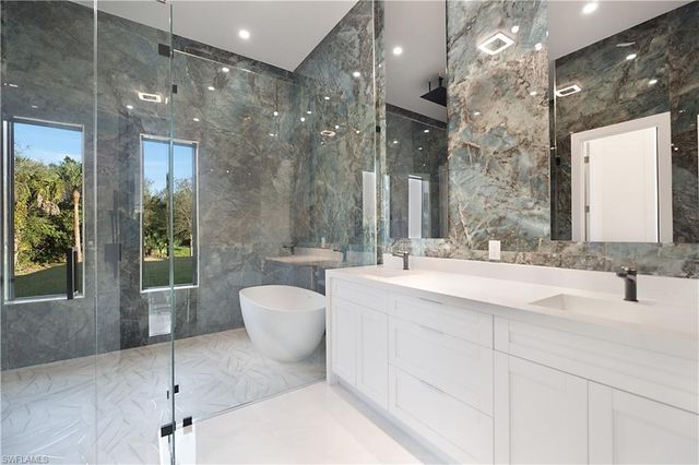 705 16th ST NE, Naples, FL 34120