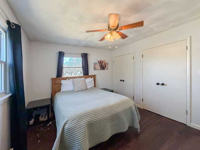 1506 S Walnut Avenue, Freeport, IL 61032