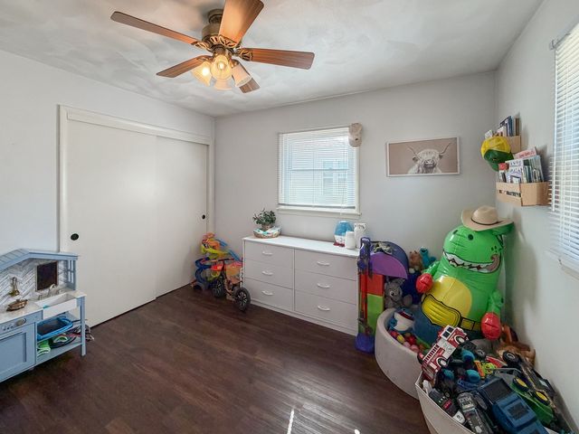 1506 S Walnut Avenue, Freeport, IL 61032