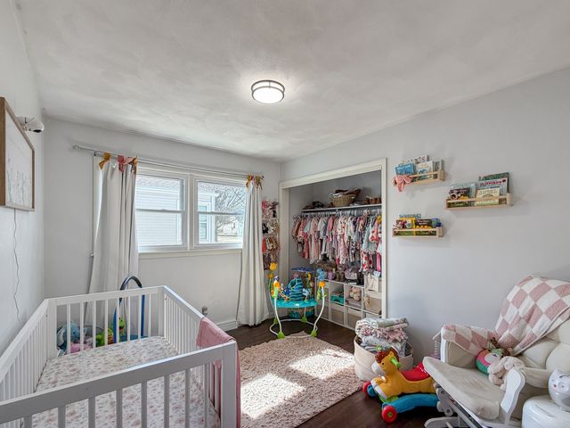 1506 S Walnut Avenue, Freeport, IL 61032