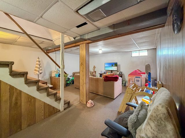 1506 S Walnut Avenue, Freeport, IL 61032