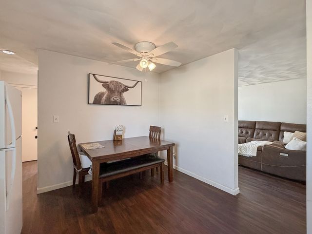 1506 S Walnut Avenue, Freeport, IL 61032