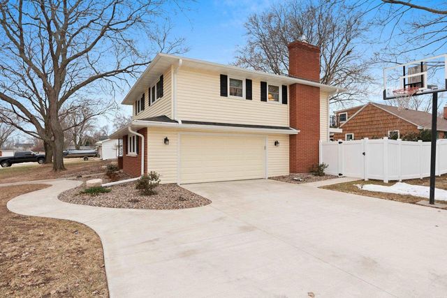 3520 BRIAR TERRACE, Green Bay, WI 54301