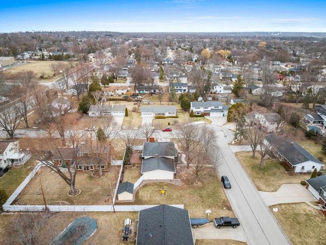 3520 BRIAR TERRACE, Green Bay, WI 54301