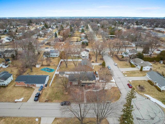 3520 BRIAR TERRACE, Green Bay, WI 54301