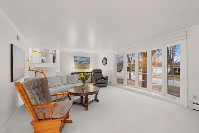 3520 BRIAR TERRACE, Green Bay, WI 54301