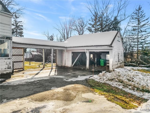 1001 Cold Springs Road, Salina, NY 13088