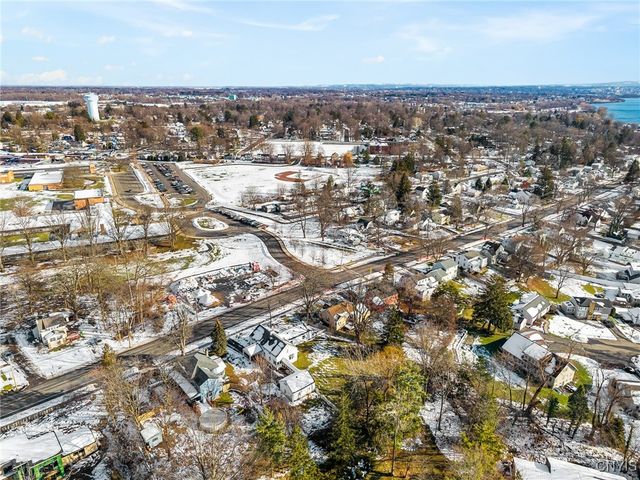 1001 Cold Springs Road, Salina, NY 13088