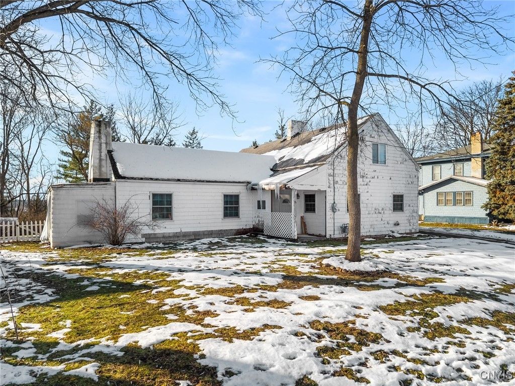 1001 Cold Springs Road, Salina, NY 13088