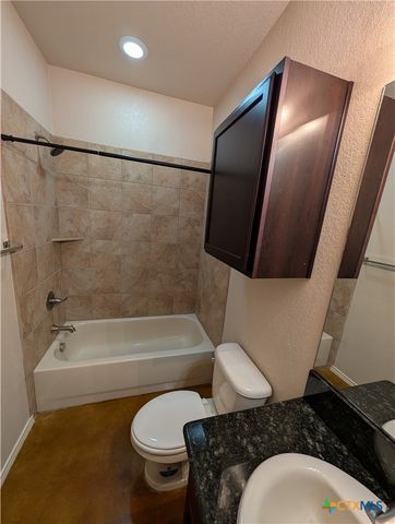 229 Anne Louise Drive, New Braunfels, TX 78130