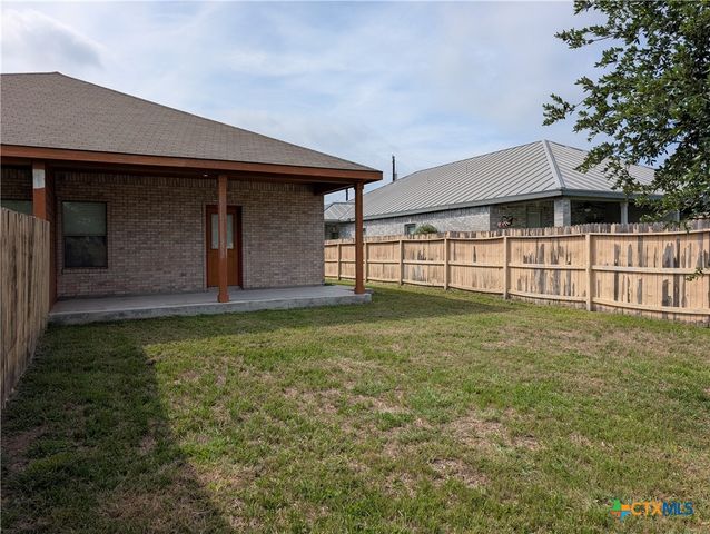 229 Anne Louise Drive, New Braunfels, TX 78130