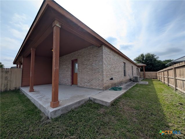 229 Anne Louise Drive, New Braunfels, TX 78130