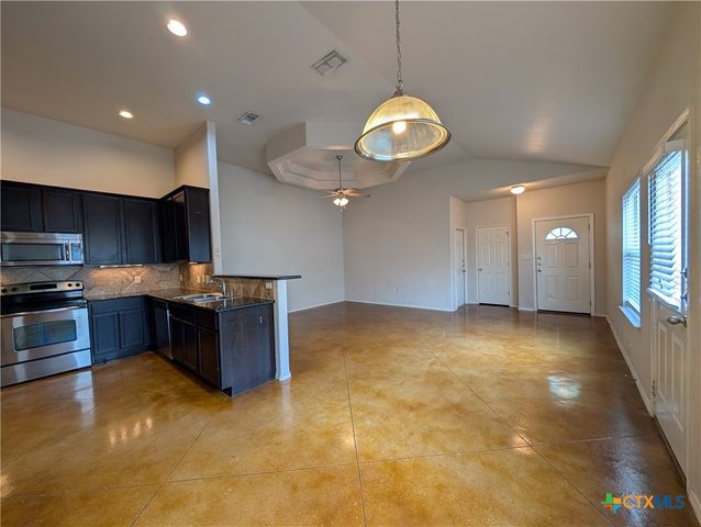 229 Anne Louise Drive, New Braunfels, TX 78130