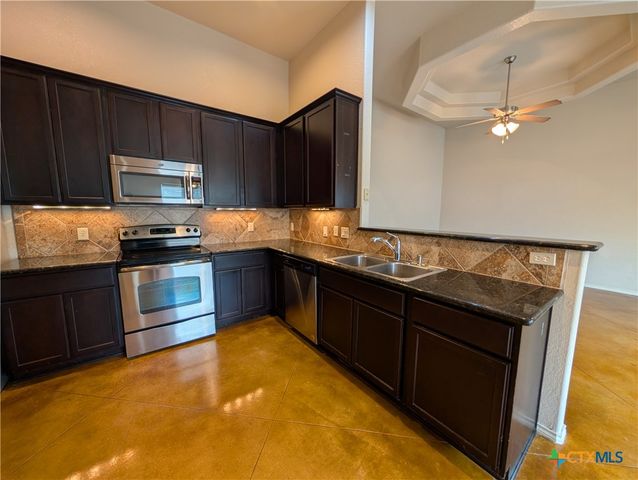 229 Anne Louise Drive, New Braunfels, TX 78130