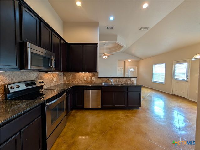 229 Anne Louise Drive, New Braunfels, TX 78130