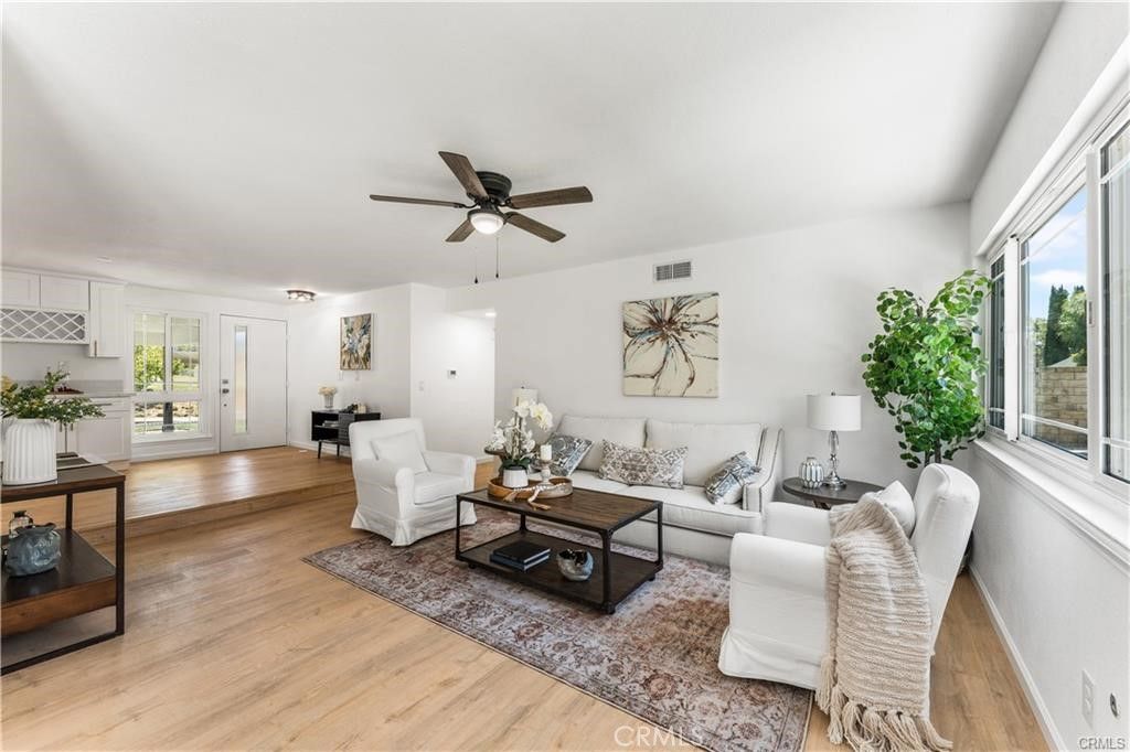 29147 Lotusgarden Drive, Canyon Country, CA 91387 — photo 4