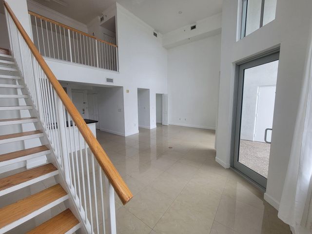 1830 RADIUS Drive 210, Hollywood, FL 33020