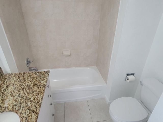 1830 RADIUS Drive 210, Hollywood, FL 33020