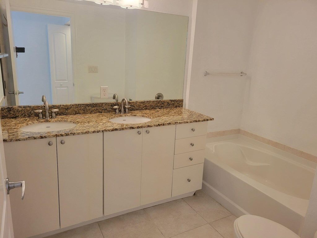 1830 RADIUS Drive 210, Hollywood, FL 33020