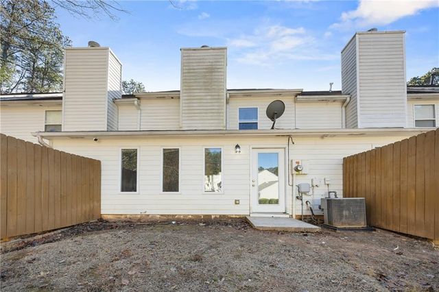 6690 Villa Court, Lithonia, GA 30038