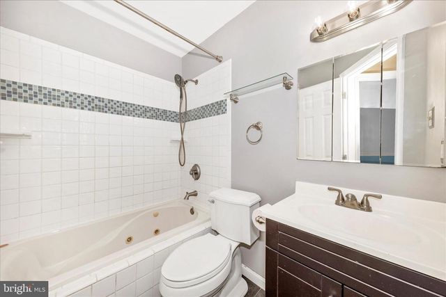 10641 OLD BARN CT, New Market, MD 21774