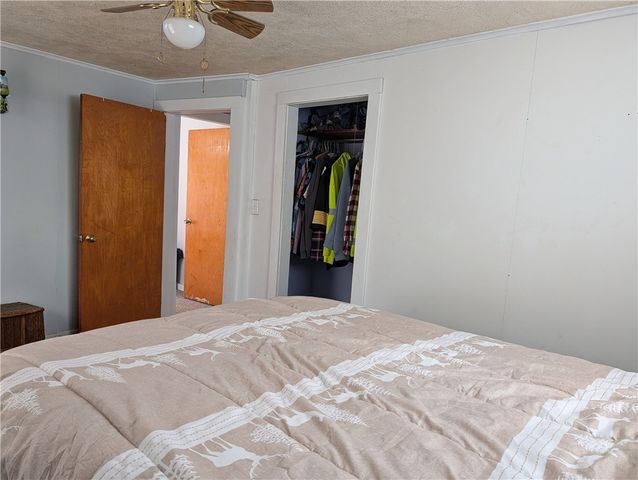 5001 Salt Works Road, Shelby, NY 14103