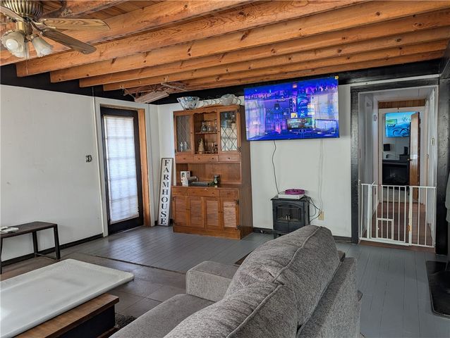 5001 Salt Works Road, Shelby, NY 14103