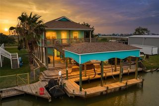 109 Copano Cove, Rockport, TX 78382